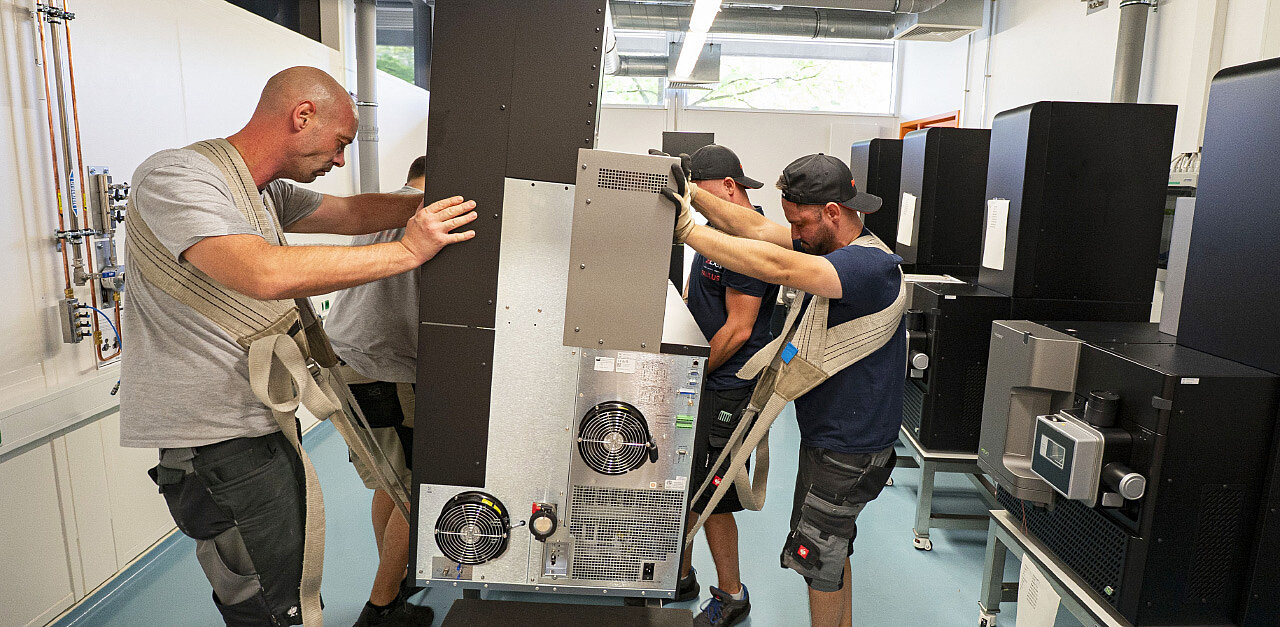 Picture of the News article mass spectrometry systems delivered to CMF’s CALA lab